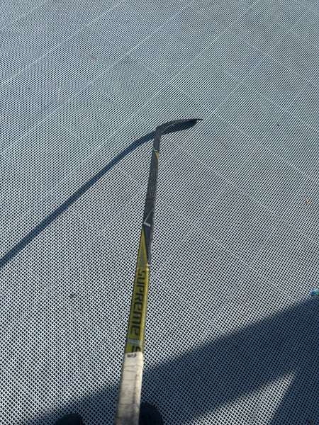 Senior Bauer Supreme 1S Right Handed Hockey Stick Toe Pattern Pro Stock (Used)