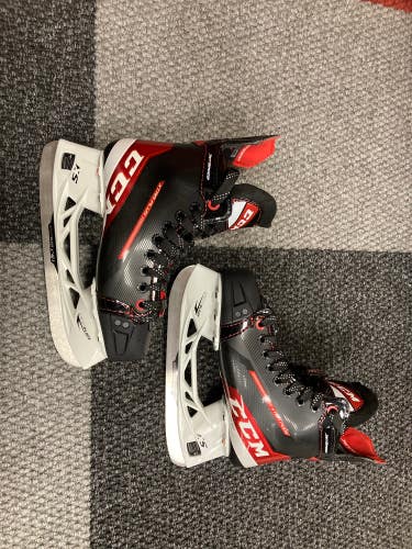 NEW Junior CCM Jetspeed XTRA PLUS Hockey Skates Size 3