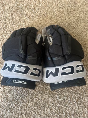CCM HG12 Gloves 13" (Used)
