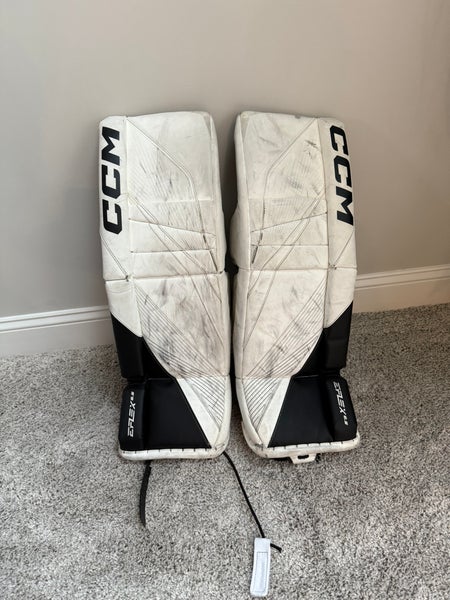 28"  CCM Eflex 6.5 Goalie Leg Pads (Used)