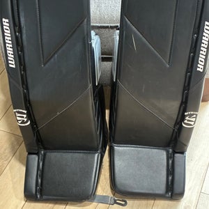 28" Warrior Ritual g6 Goalie Leg Pads (Used)