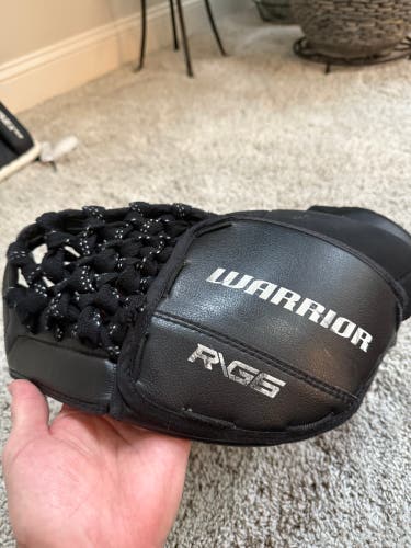Warrior goalie glove