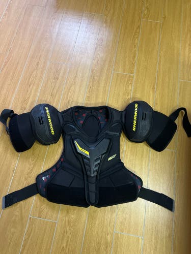 Sherwood Rekker Legend 2 Shoulder Pads