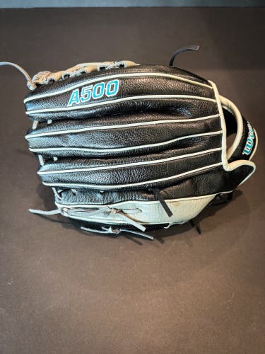Wilson A500 A05RB23125 “Cool Gray” - 12.50” [RHT]