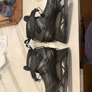 2025 Bauer Konekt 2 Hockey Goalie Skates Regular Width 8 (Used)