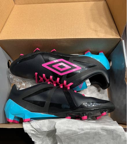 Black Unisex Size M 8.0 (W 9.0) Umbro Velocita PRO Molded Cleats Cleats (New)