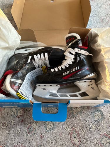 Bauer Vapor X4 Hockey Skates (BRAND NEW - NEVER WORN)