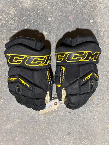 Black Senior CCM Ultra Tacks Gloves 14"