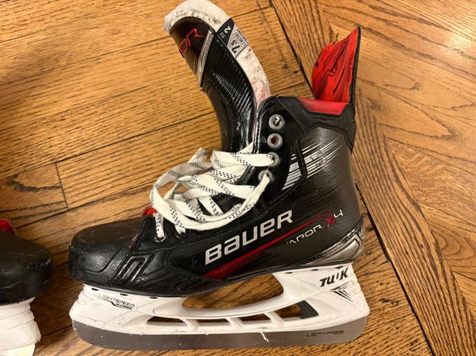 2024 Bauer Vapor X Hockey Skates 7.5 Fit 2 (Used)