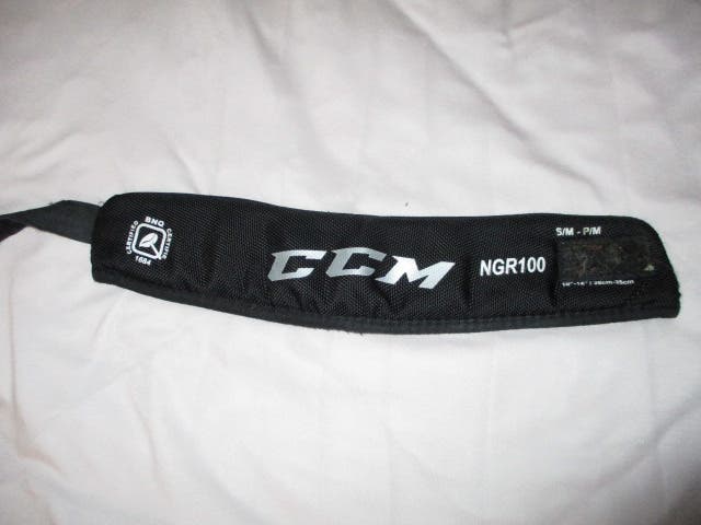 CCM (Used) NGR100 S/M - P/M 10"-14" 26cm-35cm Hockey Neck Guard