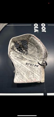 Senior CCM Eflex 4 glove