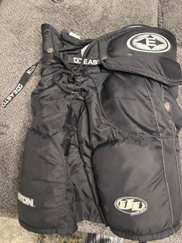 Easton Ultra Lite Jr hockey pants