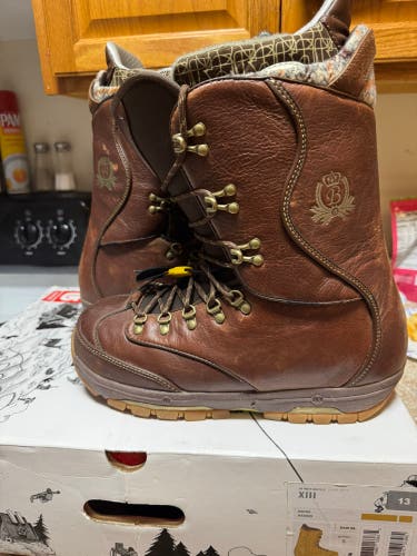 Burton Decadence XIII Men's Size 13.0 (W 14.0) Snowboard Boots Used