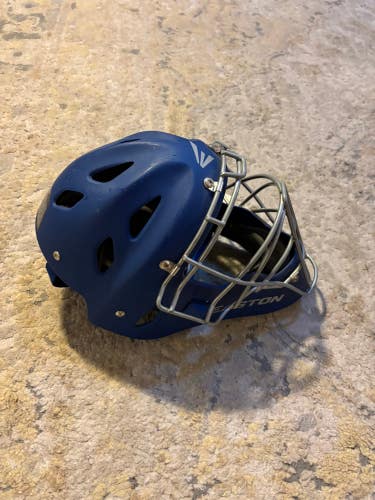Easton Rival Catcher's Mask (6 1/8 - 7)