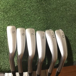 Cleveland Left Handed Launcher XL Irons Set (5-PW-GW, No 8i) Regular Graphite