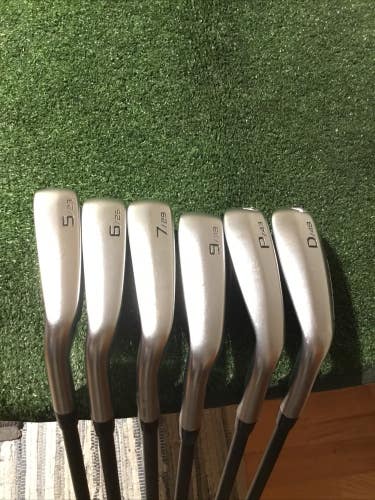 Cleveland Left Handed Launcher XL Irons Set (5-PW-GW, No 8i) Regular Graphite