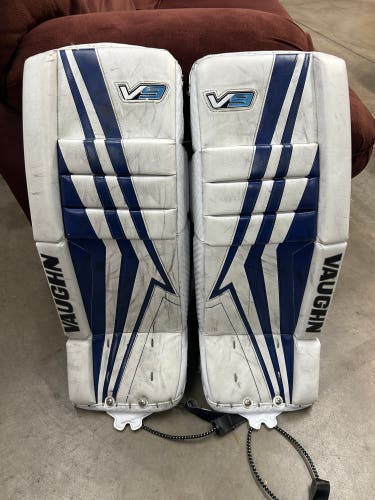 24"  Vaughn Velocity V9 Goalie Leg Pads (Used)