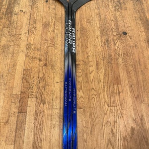 Senior Bauer Vapor Hyperlite 2 Right Handed Hockey Stick P92M (New)