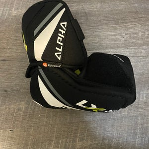 Medium Senior Warrior Alpha LX 20 Elbow Pads (Used)