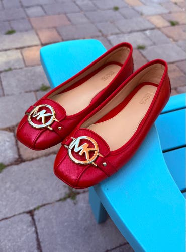 WOMENS MICHAEL KORS FULTON - SAFFIANO GOLD LOGO - RED MOCCASIN FLATS - US SIZE 7