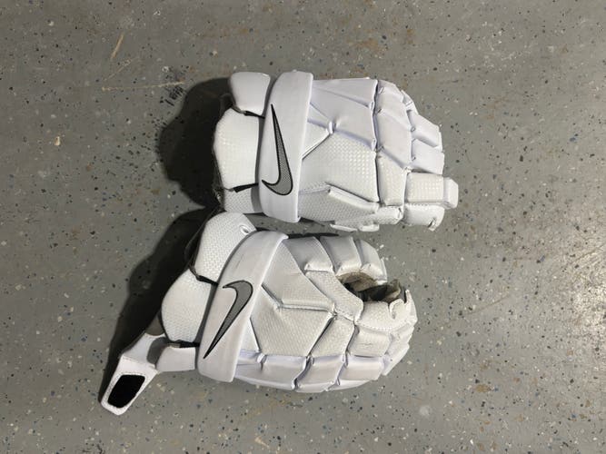 Nike Vapor Lacrosse Gloves Medium (Used)