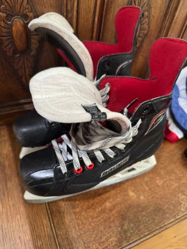 Bauer Vapor X500 Hockey Skates Extra Wide Width 8 (Used)