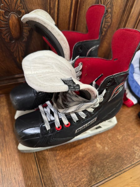 Bauer Vapor X500 Hockey Skates Extra Wide Width 8 (Used)