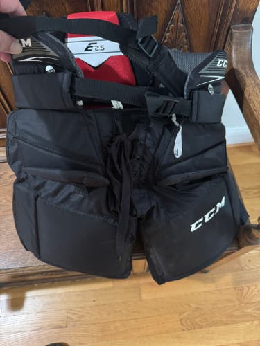 Junior Large CCM E2.5 Hockey Goalie Pants (Used)