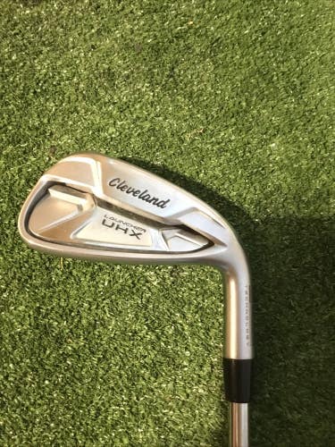 Cleveland Launcher UHX 39* 9 Iron Regular R300 DG DST 98 Steel Shaft (36)
