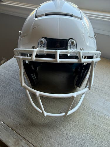 Medium Adult Schutt F7 2.0 Helmet (Used)