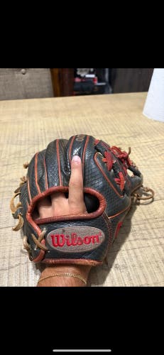 SELL OR TRADE !! Rawlings and Wilson RH Baseball Glove 11.5" (Used)