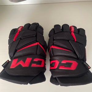 CCM Jetspeed FT8 junior hockey gloves 12”