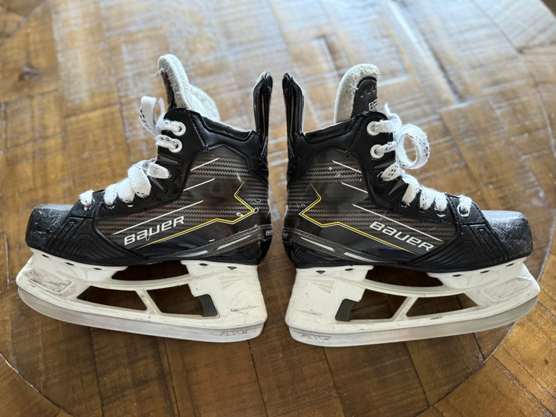 Bauer Supreme Ignite Pro+ Hockey Skates Size 1 (Used)