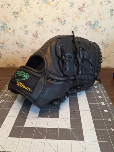 A2000 Rare Hideo Nomo 12" Baseball Softball Glove RHT Made In Japan