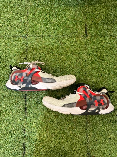 Men's 12.0 Under Armour White Maryland Terrapins HOVR Apex 3 Sneakers (Used)