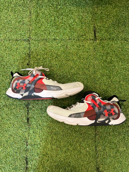 Men's 12.0 Under Armour White Maryland Terrapins HOVR Apex 3 Sneakers (Used)