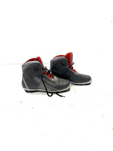 Used Atomic Womens NNN XC Ski Boots Grey W 06 / JR 04-04.5 11860-S000295159