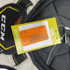 Used CCM SUPER TACKS D30 Youth Shoulder Pads MD 11847-S000028162