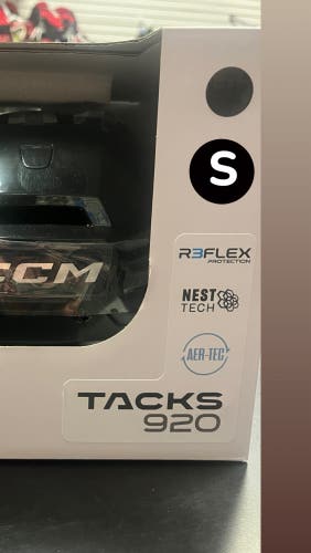Small CCM Tacks 920 Helmet (New)