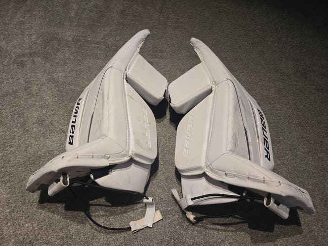 Small Bauer GSX Goalie Leg Pads (Used)