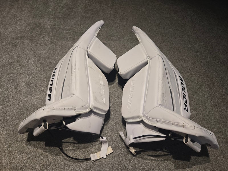 Small Bauer GSX Goalie Leg Pads (Used)