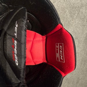 Youth Small CCM JetSpeed FT350 Hockey Pants (Used)
