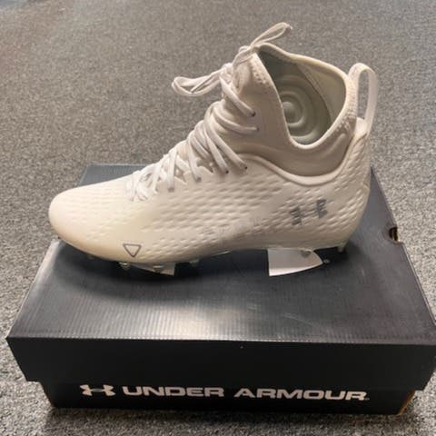 White Men's Molded Cleats Under Armour Mid Top Spotlight Lux MC 2.0: NEW