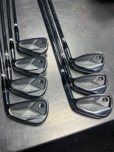 Men's Wilson Staff Staff Model CB Right Handed Iron Set Stiff Flex  Steel Shaft (Used)