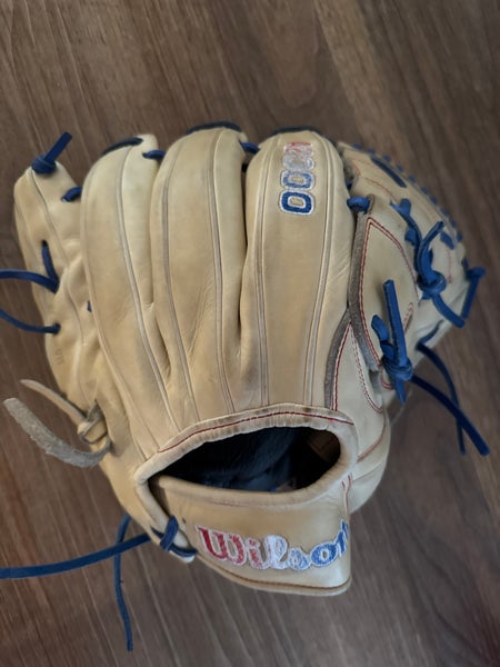 2025 Wilson RH A2000 Baseball Glove 12" (Used)