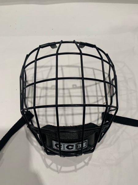 Large CCM 480 Hockey Cage