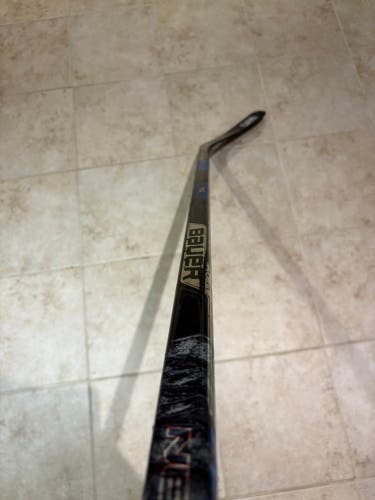 Youth Bauer Nexus 1N Hockey Stick 35 Flex P92 (Used)