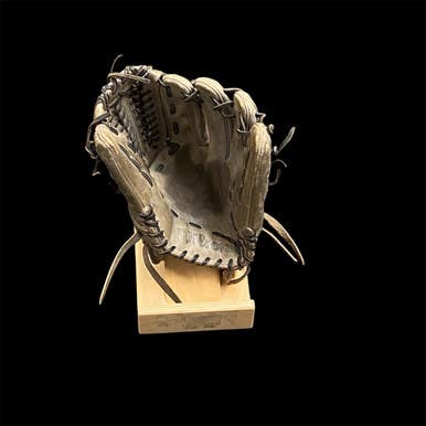 Used Wilson A2000D33 BB/SB Glove RH Throw Grey 11 3/4" 11602-S000107372