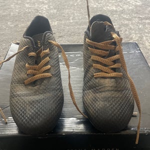 Black Men's Youth 2Y (Youth) DSG Molded Cleats Cleats (Used)