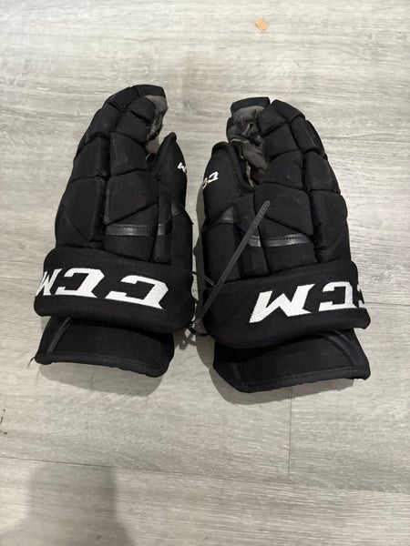 CCM HG12 Gloves 14" Pro Stock (Used)